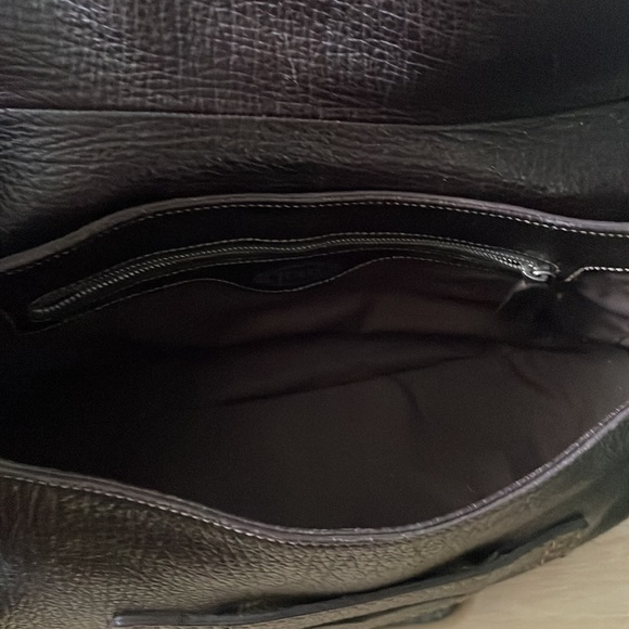 Tods brown pebble leather with chain strap medium purse handbag - Picture 6 of 7